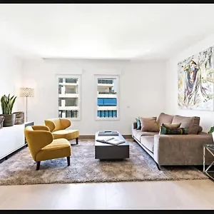 Apartment Puerto Banus Luxury Located In Harbor, Marbella